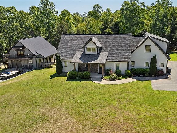 2nd image of 8006 Rose Ridge Pvt Ln