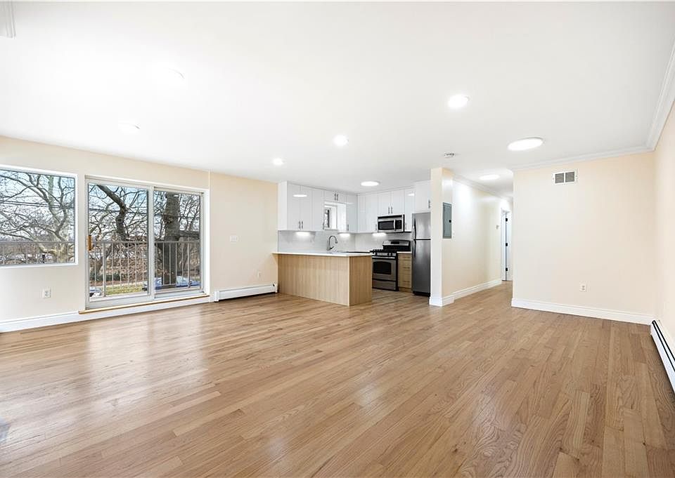 1st image of 3194 Avenue V #B