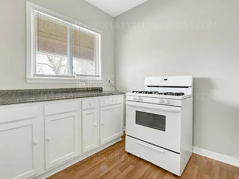 4141 W Market St #1 — Photo 7