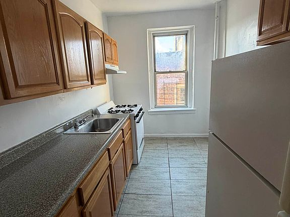 3rd image of 35-07 147th St Unit 9C