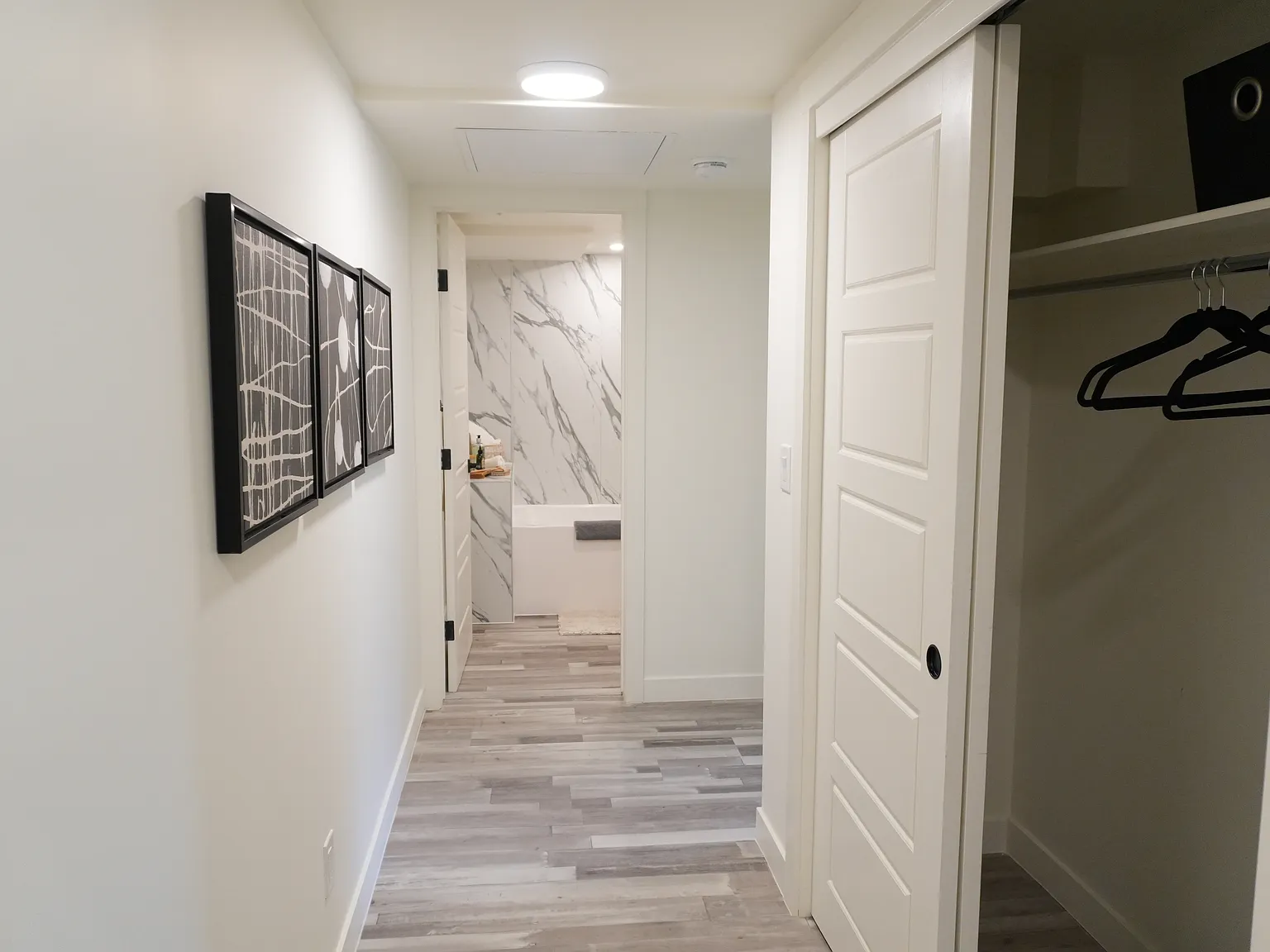 Shelbourne Apartments on 17 Ave in Calgary — Photo 4