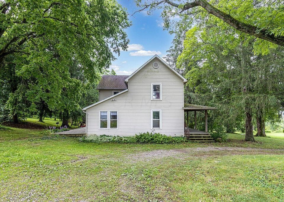 1st image of 3592 Township Road 418 NW