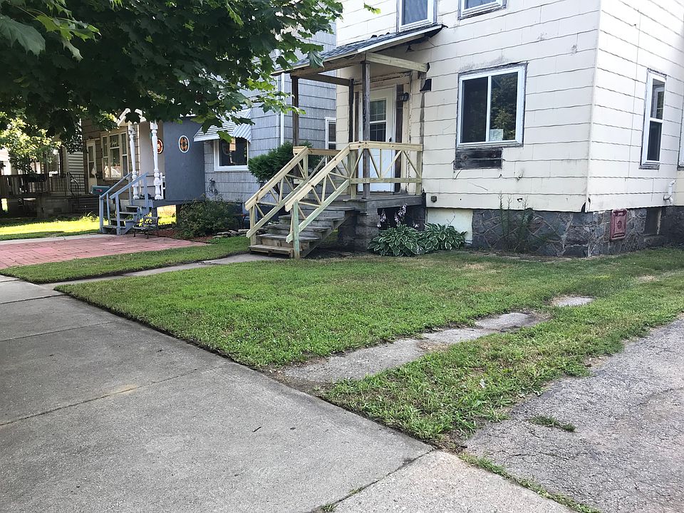 1st image of 1031 Blaine St