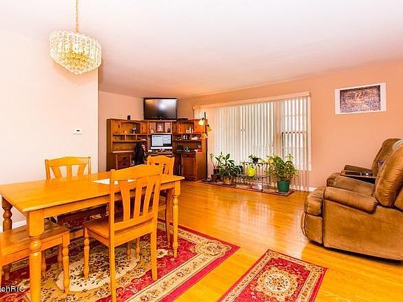 5th image of 2173 S Eventide Dr NE
