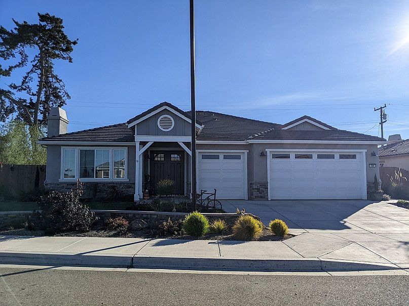 1st image of 764 Hickok Cir