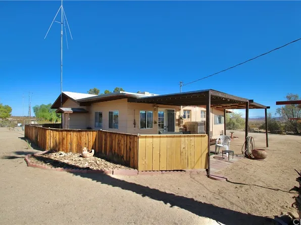 3567 Porter Rd, Joshua Tree, CA 92252