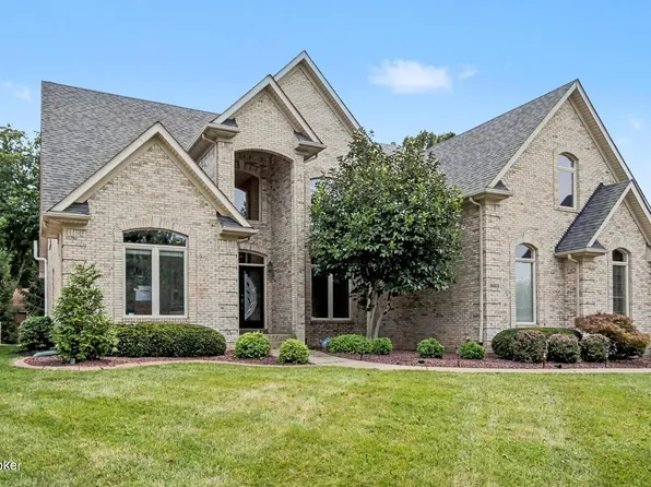 8803 Summit Ridge Dr, Louisville, KY 40241