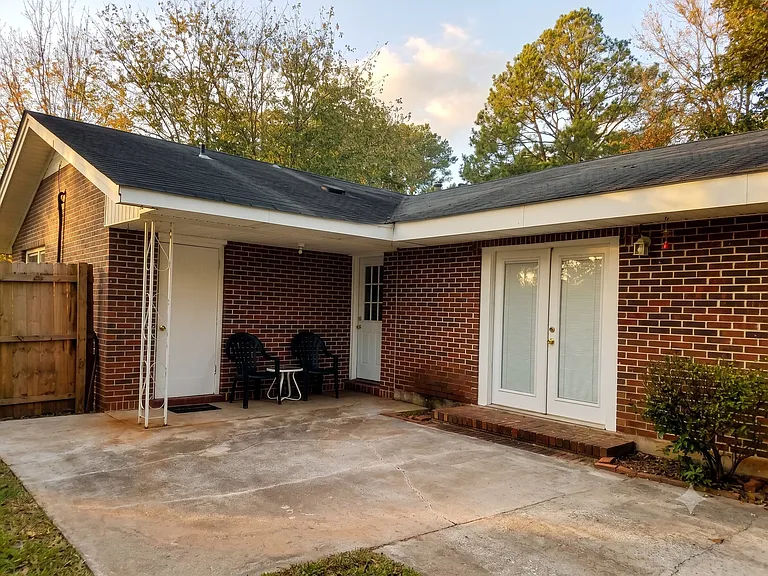 933 Karen Rd — Photo 8