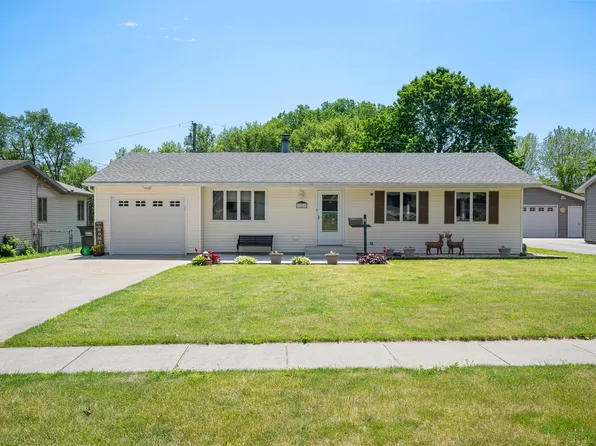 783 Watson Dr, Genoa, IL 60135