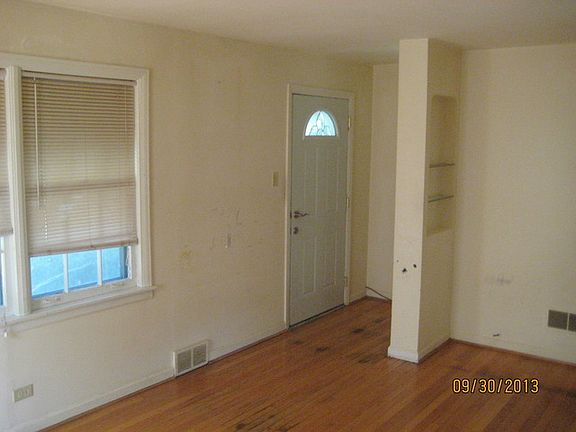 4th image of 927 Westchester Blvd