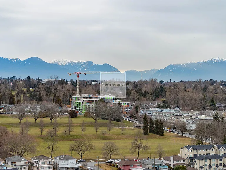 455 SW Marine Dr #3 — Photo 8