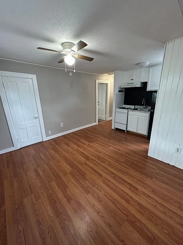 2 bed, 1.5 bath, 1200 sqft, $1,650 — Photo 1