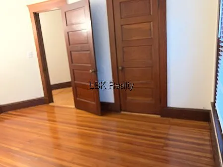 12 Madison Ave — Photo 15