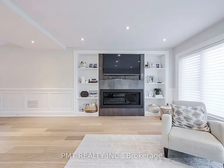 50 Thursfield Cres — Photo 19