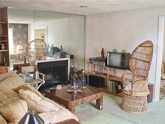 4th image of 57 Wyndham Ave #42
