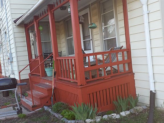 8712 Back porch