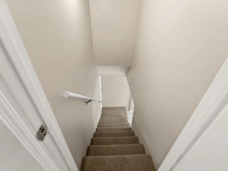 7164 Holland Ln — Photo 16