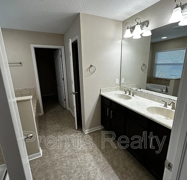 11875 77th Ct — Photo 8
