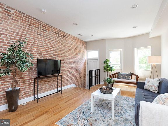 2nd image of 3502 Chestnut Ave