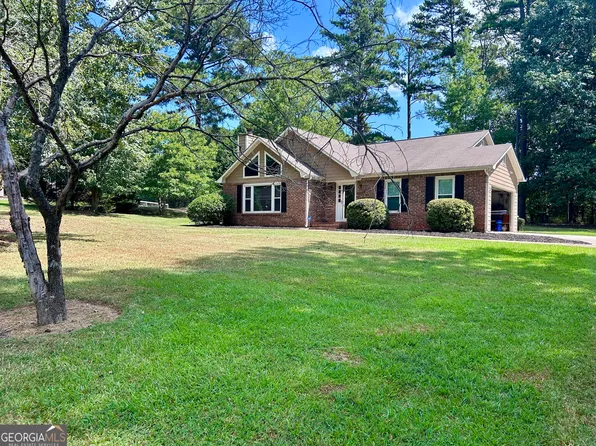 325 Windsor Dr, Fayetteville, GA 30215