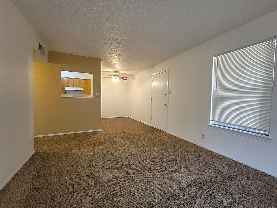 1st image of 1300 13th St #219
