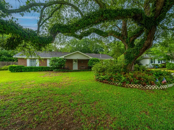 930 Stiles Dr, Charleston, SC 29412