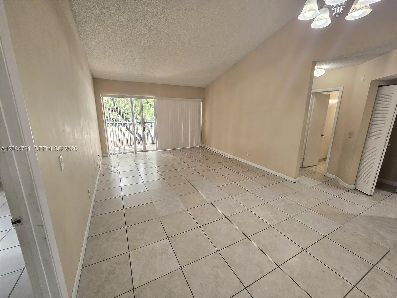 Edgewater Condo — Photo 2