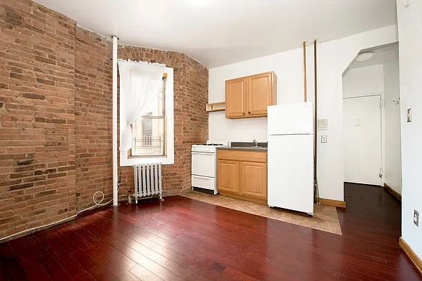 Rented by Douglas Elliman | media 8