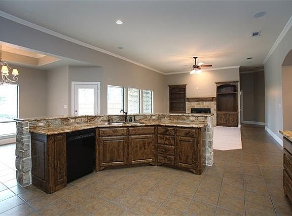 5th image of 106 Woodland Dr