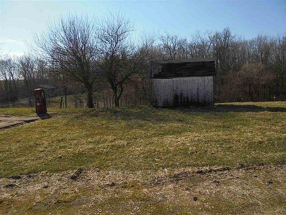 2nd image of 7607 N Muncie Pike