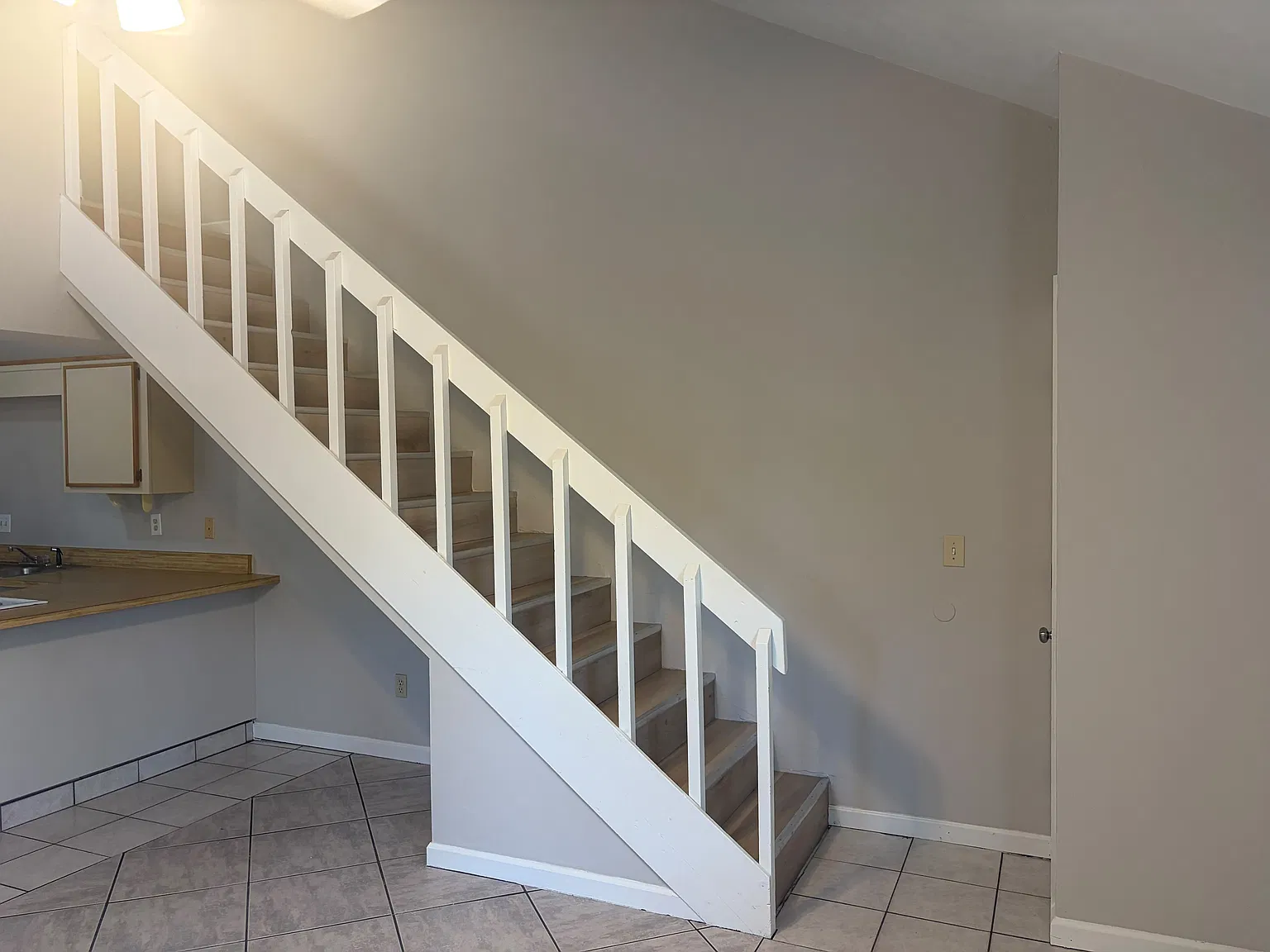 3 bed, 1110 sqft, $1,500 — Photo 2
