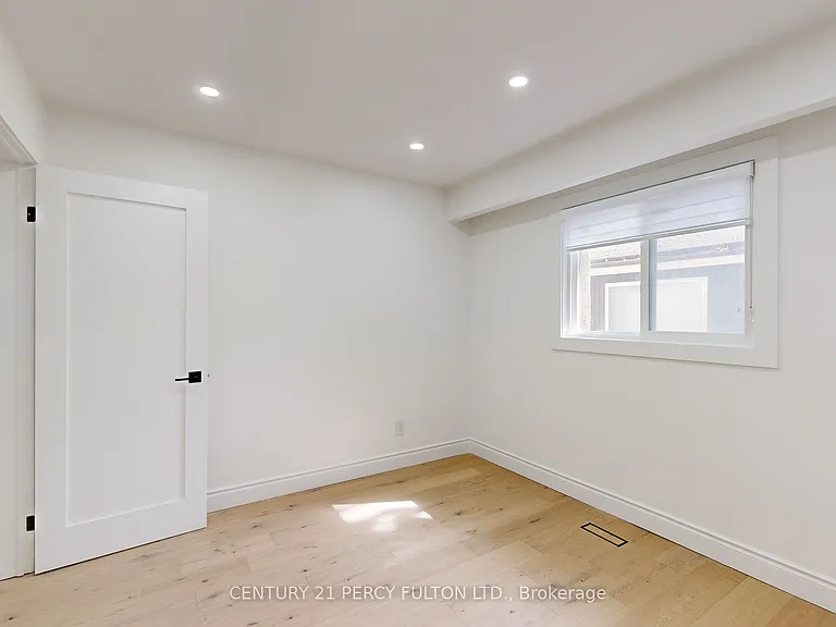 78 Agincourt Dr #MAIN 2ND — Photo 20
