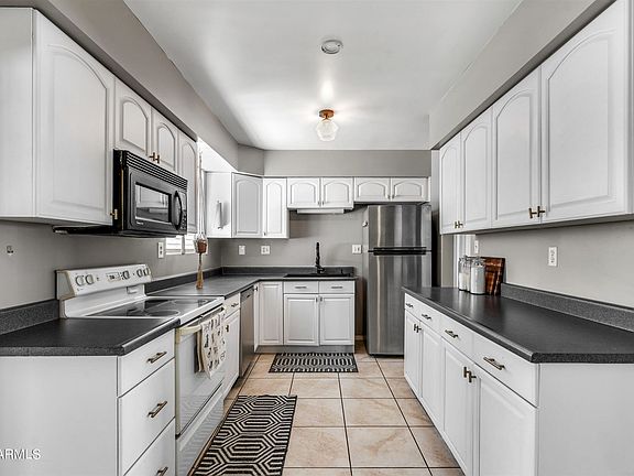 5th image of 2037 W State Ave