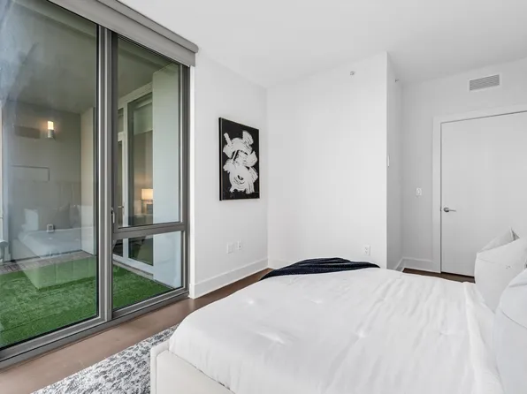 9 Avenue At Port Imperial image 24 of 50