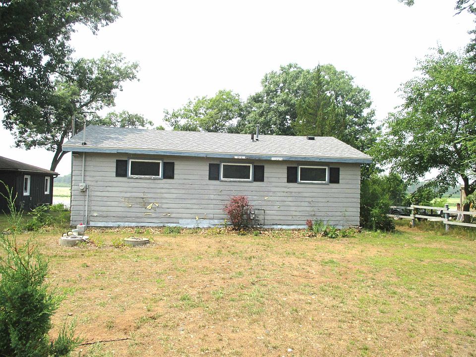 2nd image of N2775 Lakeshore Dr