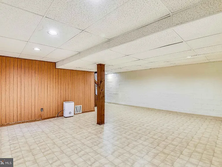 *old 2nd half of basement* currently under renovation, will be ready for start of lease