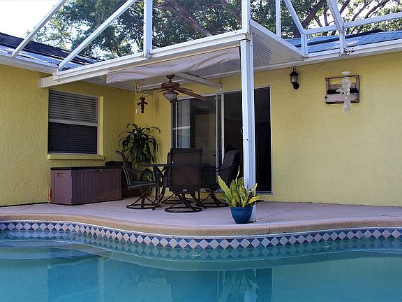 3rd image of 166 Shady Pine Ln