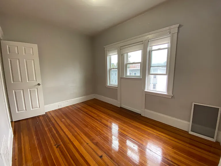 17 Roseclair St #3 — Photo 12