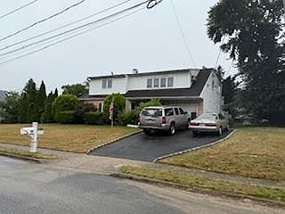 1st image of 44 Iroquois Avenue