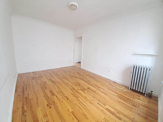 5th image of 1038 Union St #44