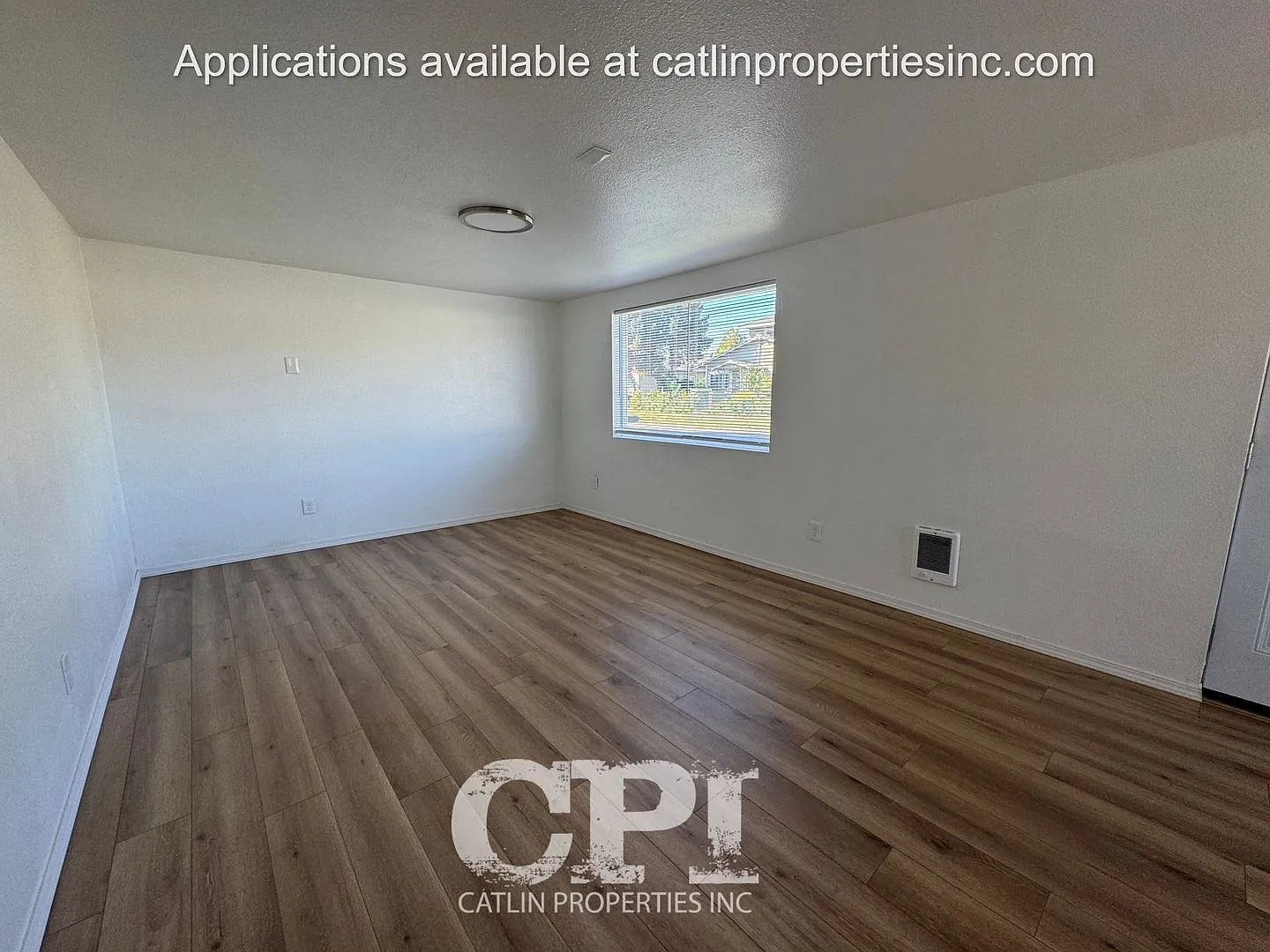 Newly Renovated 1 Bedroom Duplex - 710 Cedar St. Kelso, WA — Photo 3