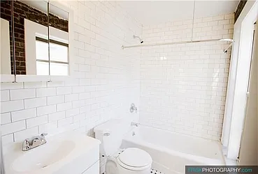 Rented by Siderow Residential Group