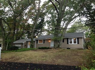 25 Hillside Ave, Holbrook, MA 02343