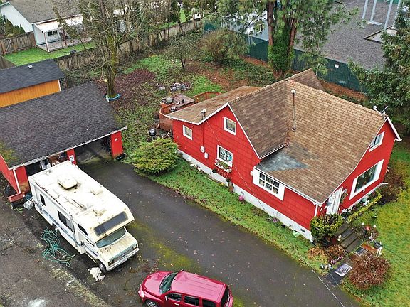 4th image of 1865 SW Fair Avenue