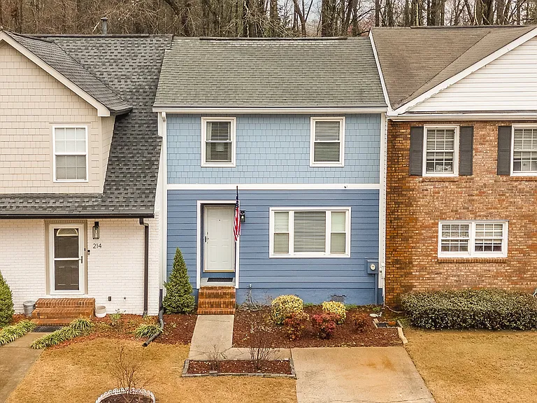 216 Flat Creek Ct — Photo 2