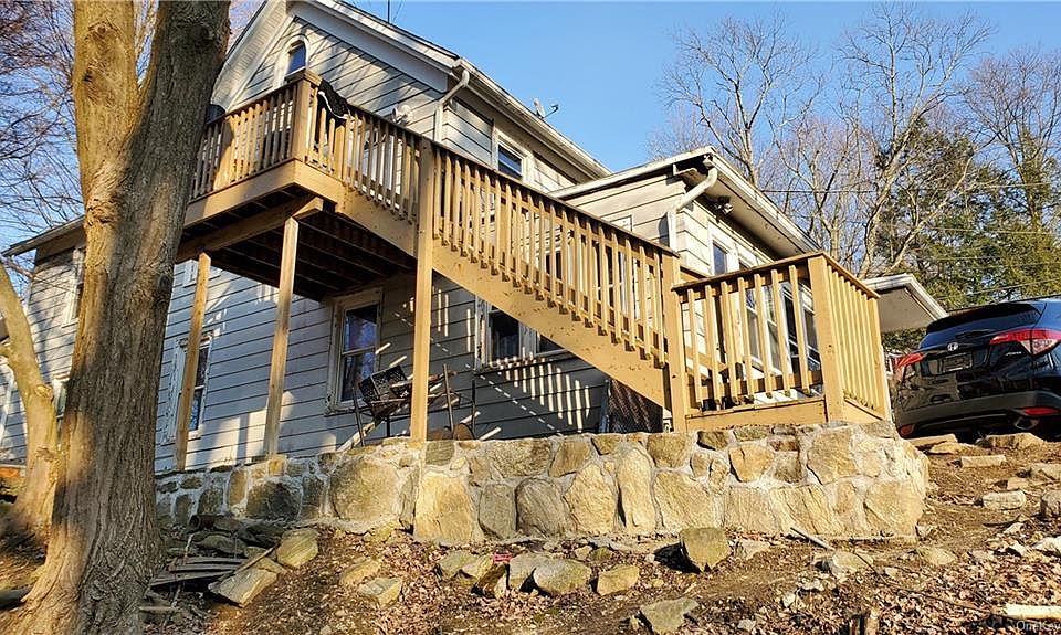 2nd image of 247 Buckshollow Rd