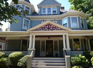 90 Babcock St, Brookline, MA 02446