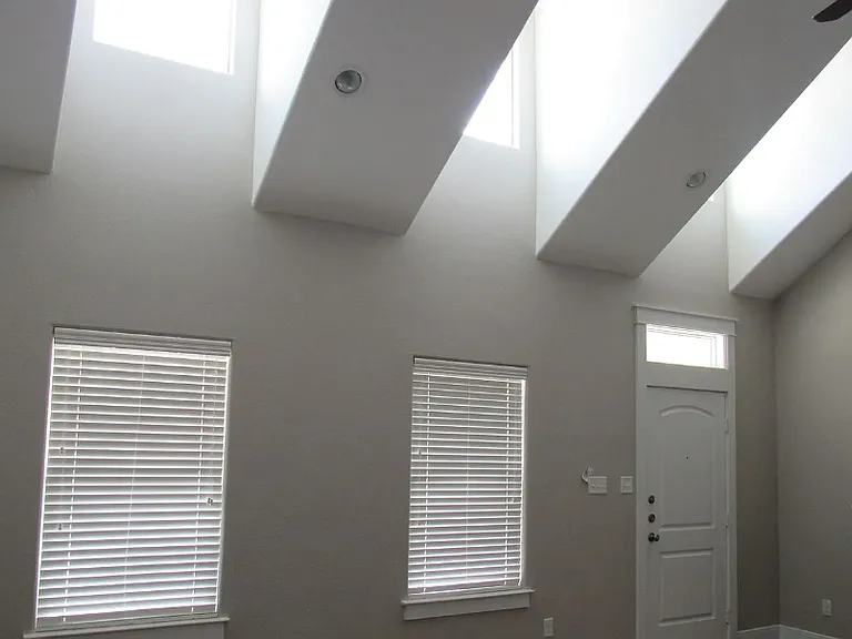 122 Waverly Dr — Photo 3