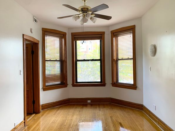 1320 N Claremont Ave APT 2