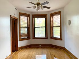 1320 N Claremont Ave, Chicago, IL